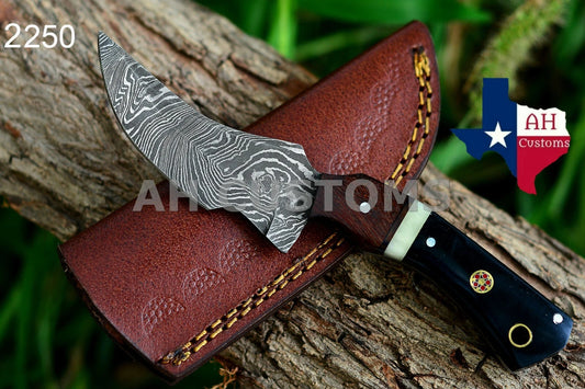 Hand Forged Damascus Steel Skinner Style Fixed Blade Knife with Wood & Horn Handle – 512 Layers Compact EDC Knife with Leather Sheath
