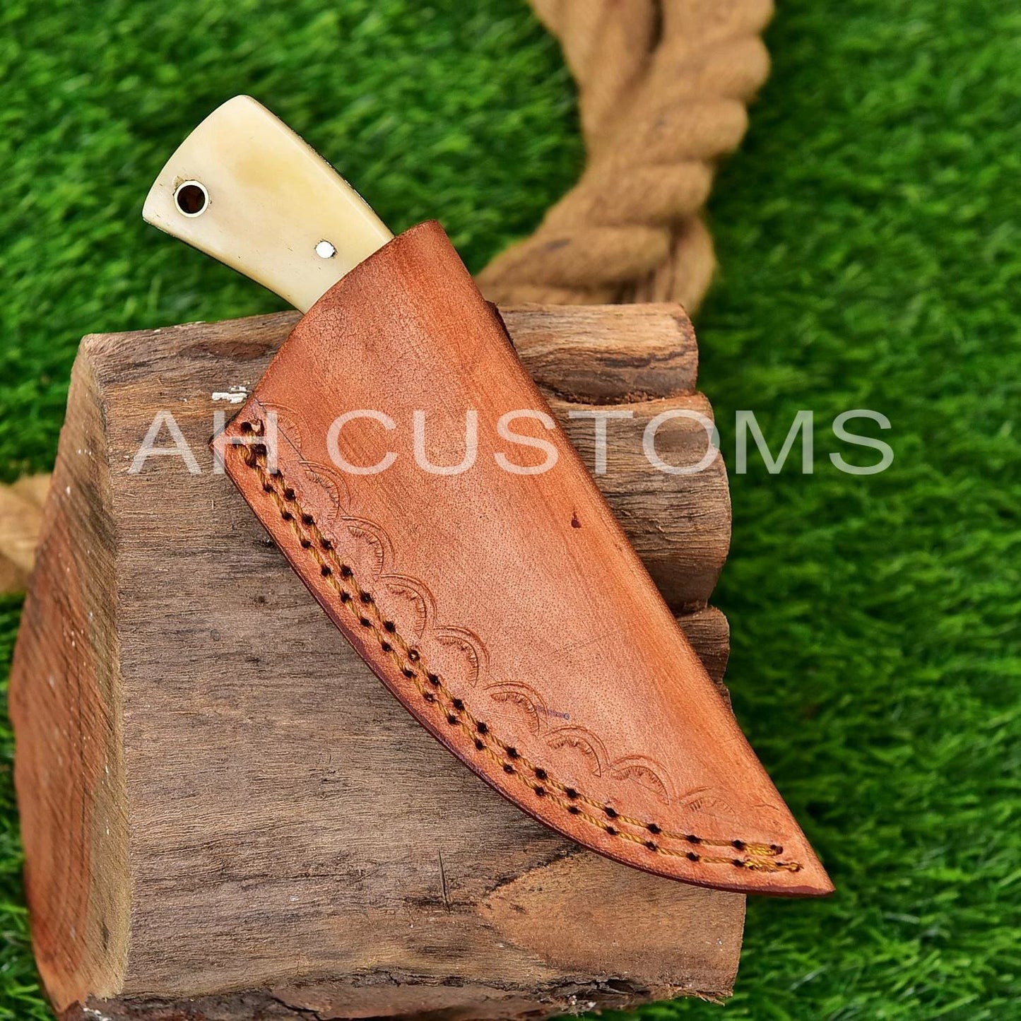 Hand Forged Damascus Steel Utility Tool with Wood Handle & Leather Sheath – 512 Layers Compact Outdoor EDC