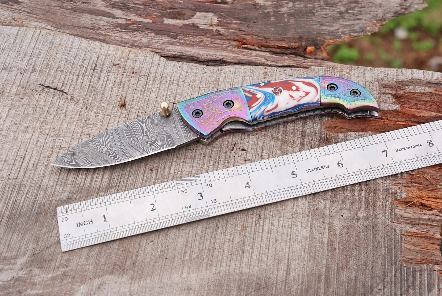 Premium Hand-Forged Damascus Folding Pocket Knife – Engraved Bolster Handle | 512 Layers | Leather Sheath Included