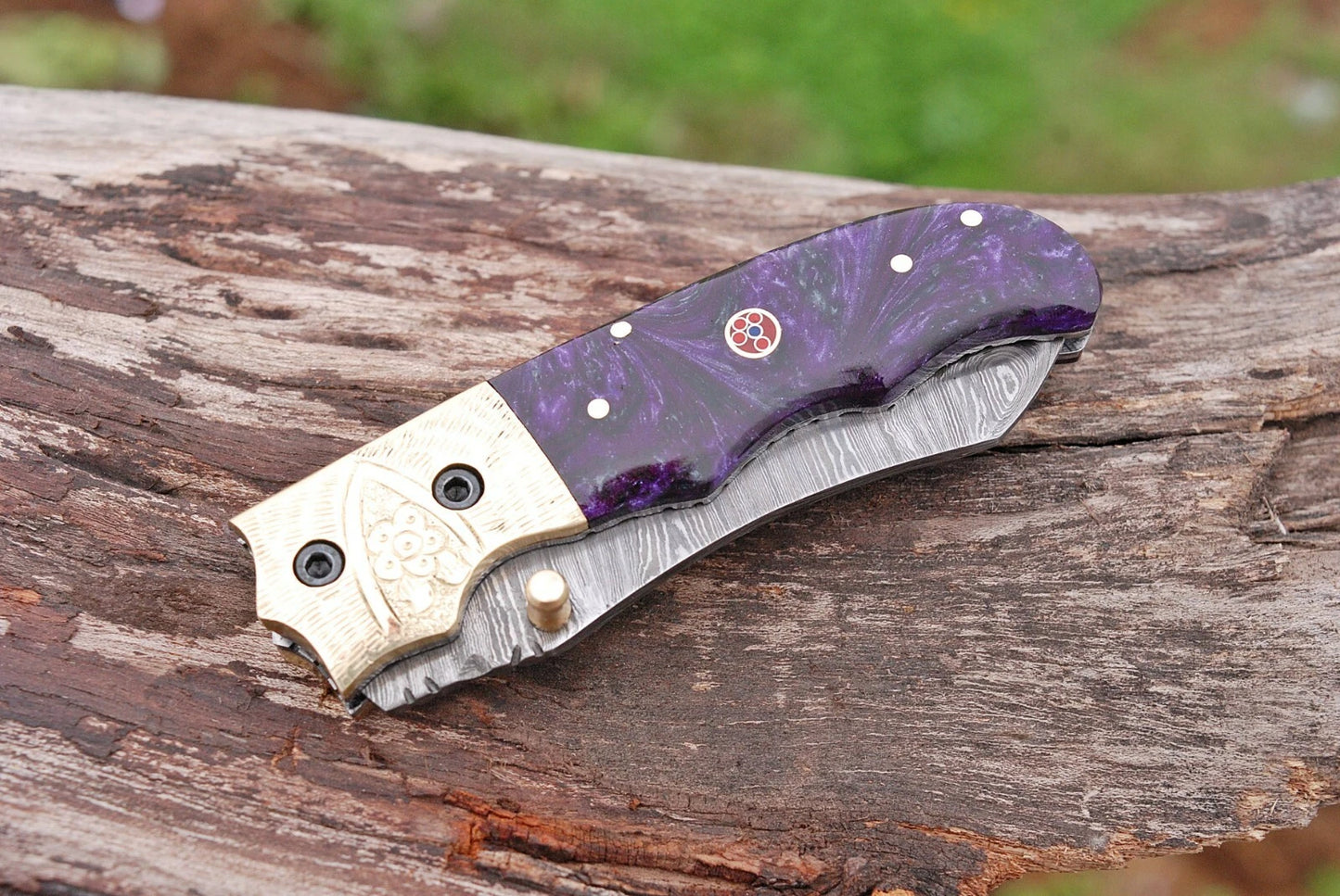Premium Hand-Forged Damascus Folding Pocket Knife – Engraved Bolster Handle | 512 Layers | Leather Sheath Included