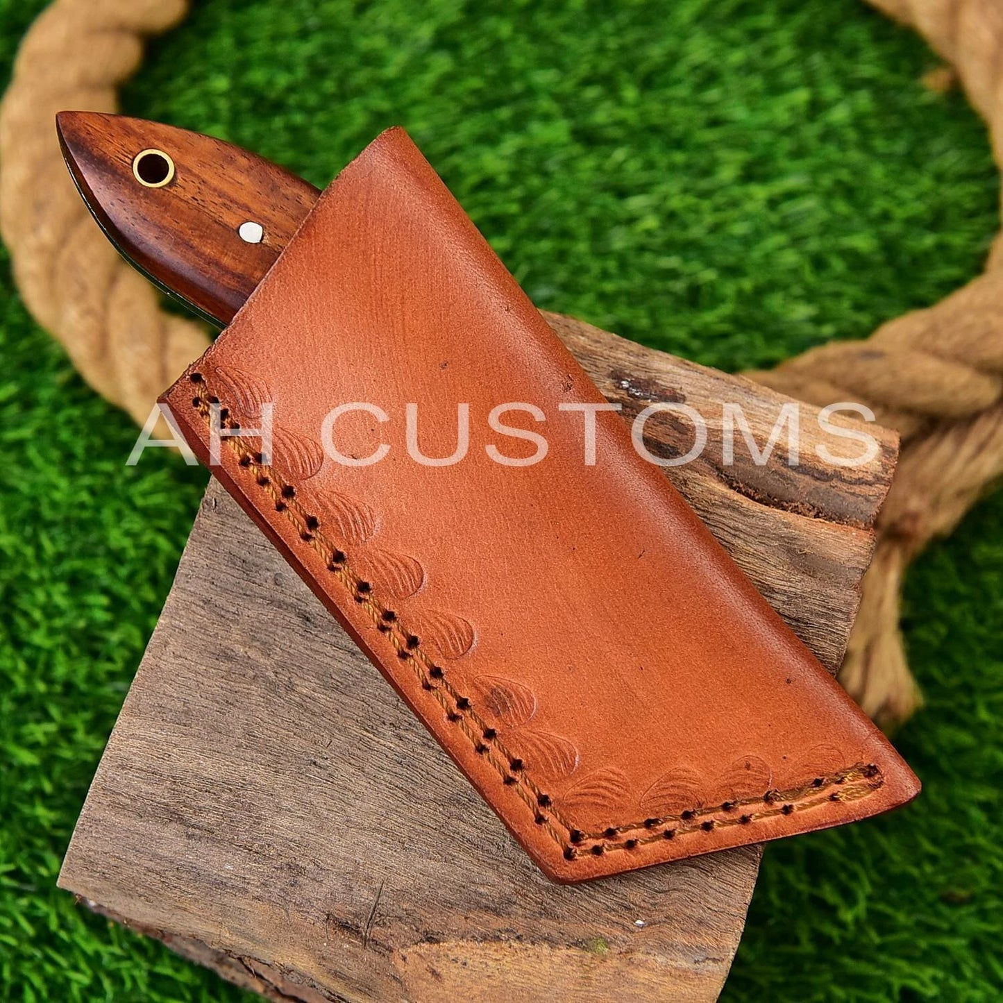 Custom Handmade Damascus Steel Fixed Blade Utility Tool with Wood Handle – 512 Layers Compact Collectible with Leather Sheath