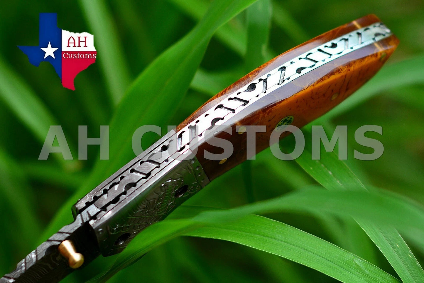 Handmade 512-Layer Damascus Steel Folding Pocket Knife with Resin Handle & Leather Sheath