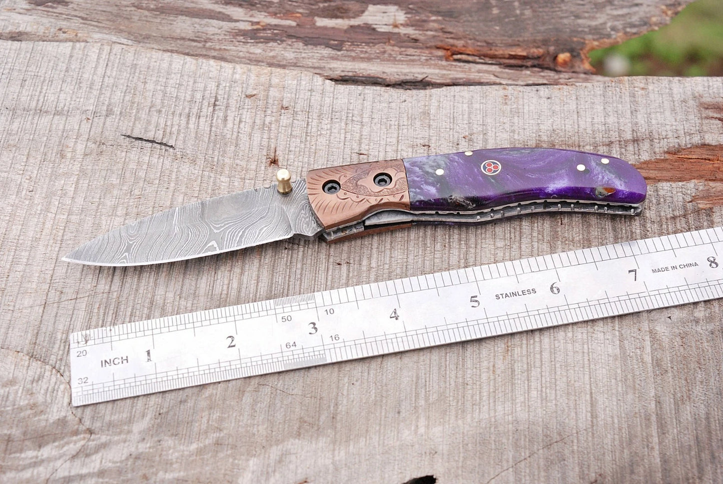 Premium Hand-Forged Damascus Folding Pocket Knife – Engraved Bolster Handle | 512 Layers | Leather Sheath Included