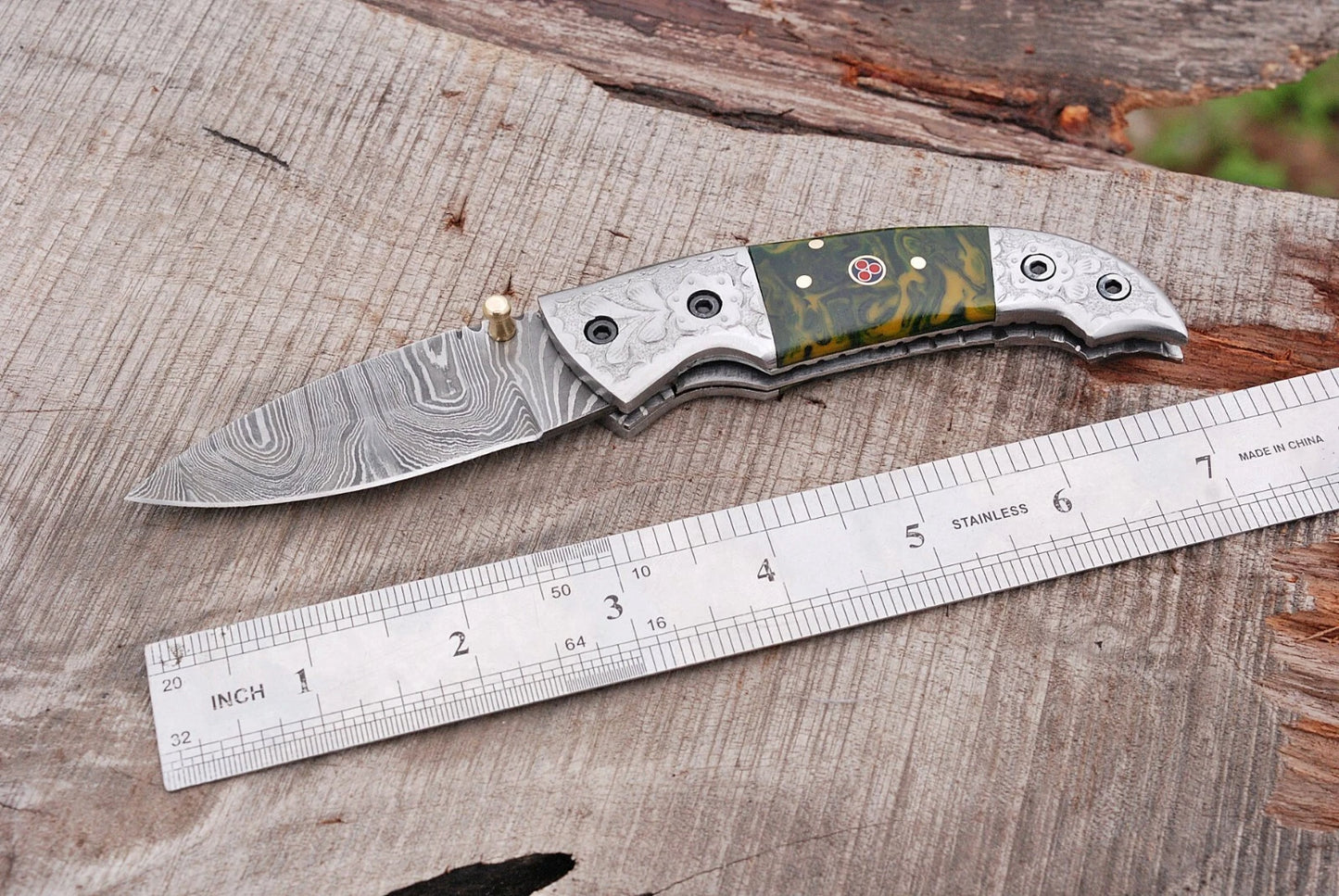 Premium Hand-Forged Damascus Folding Pocket Knife – Engraved Bolster Handle | 512 Layers | Leather Sheath Included