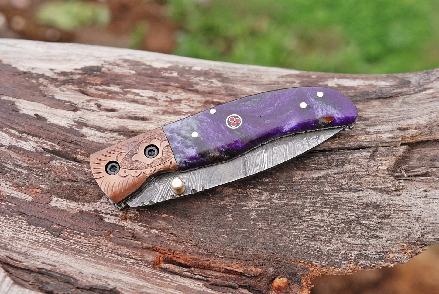 Premium Hand-Forged Damascus Folding Pocket Knife – Engraved Bolster Handle | 512 Layers | Leather Sheath Included