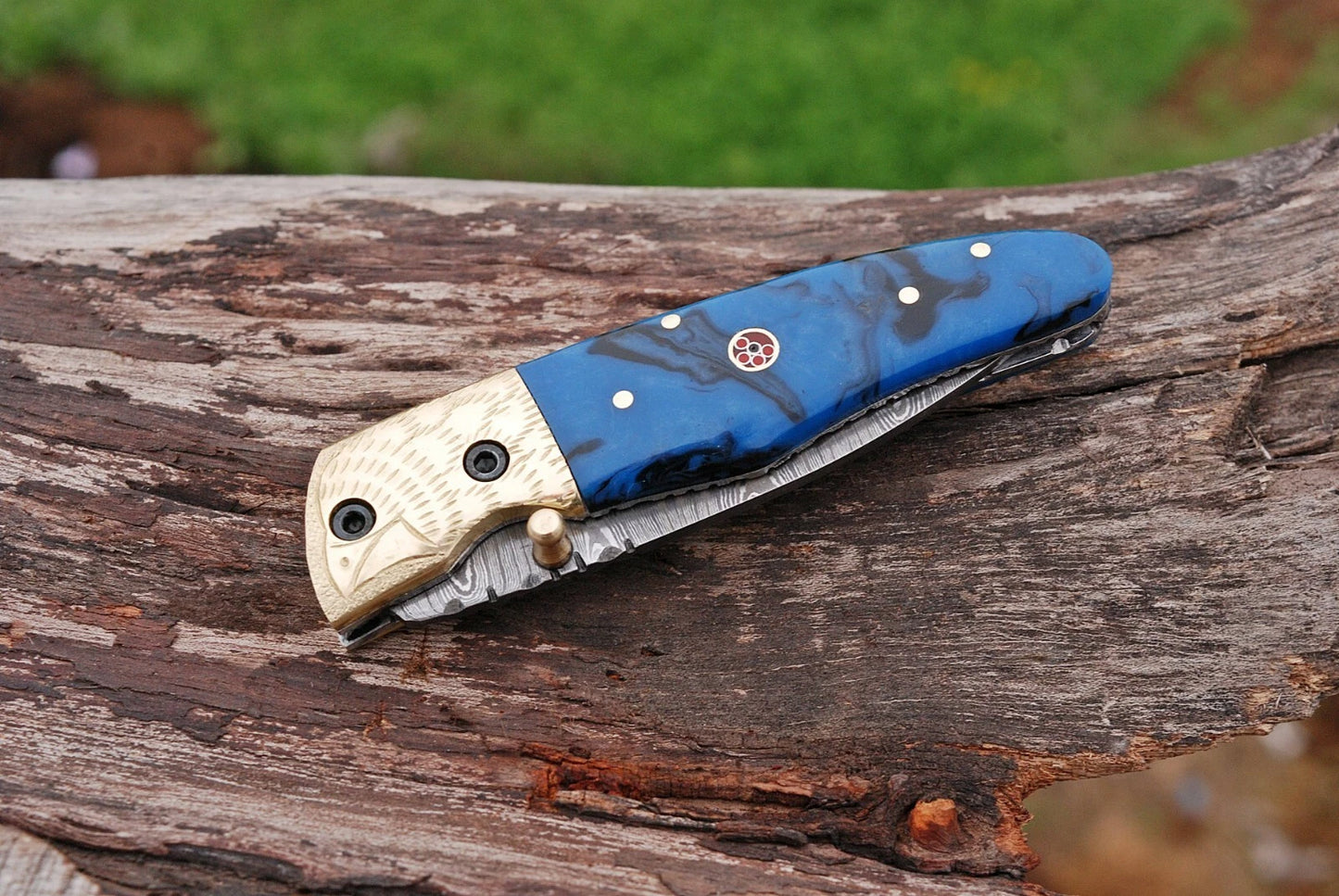 Premium Hand-Forged Damascus Folding Pocket Knife – Engraved Bolster Handle | 512 Layers | Leather Sheath Included