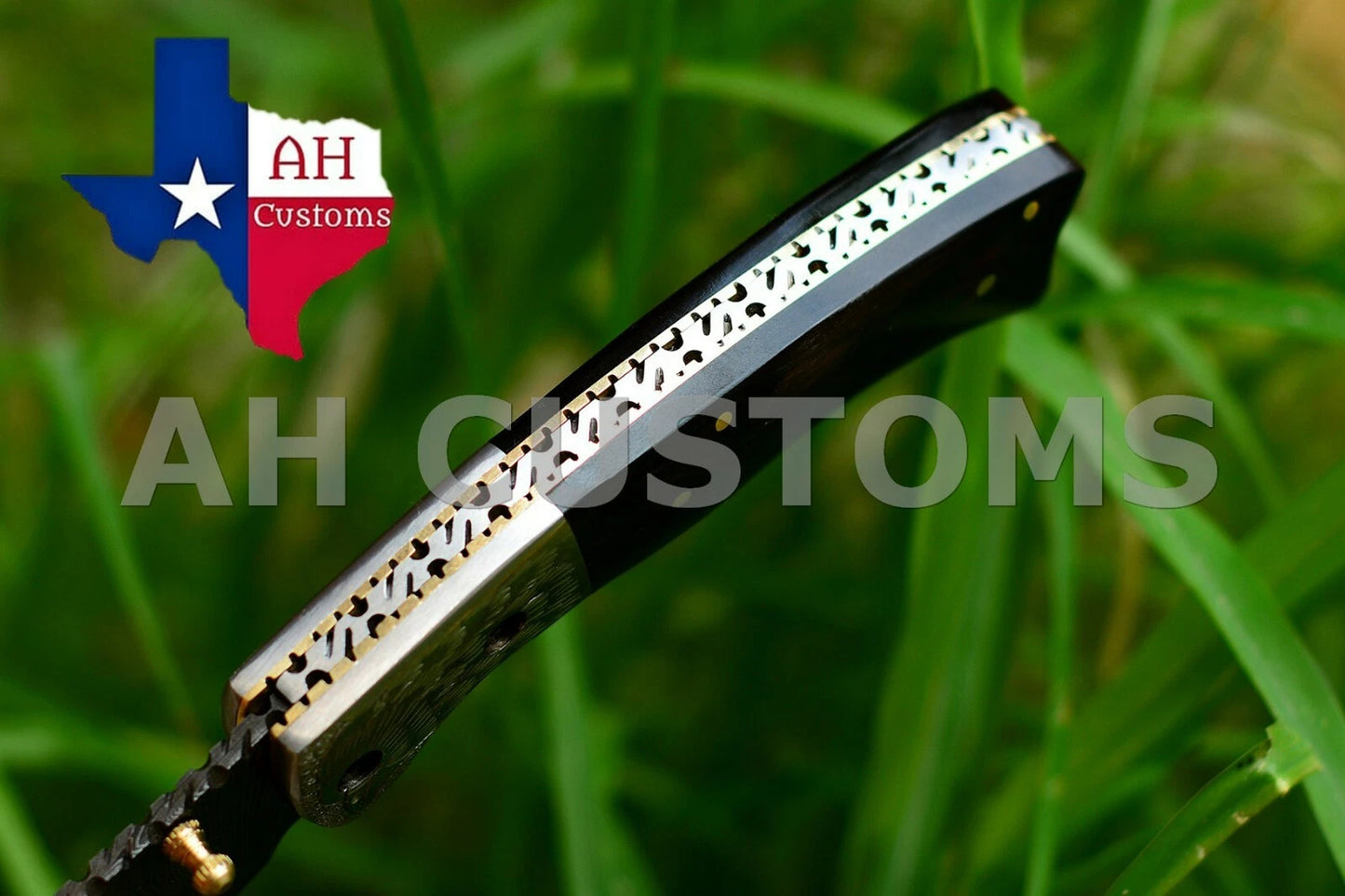 Handmade 512-Layer Damascus Steel Folding Pocket Knife with Leather Sheath