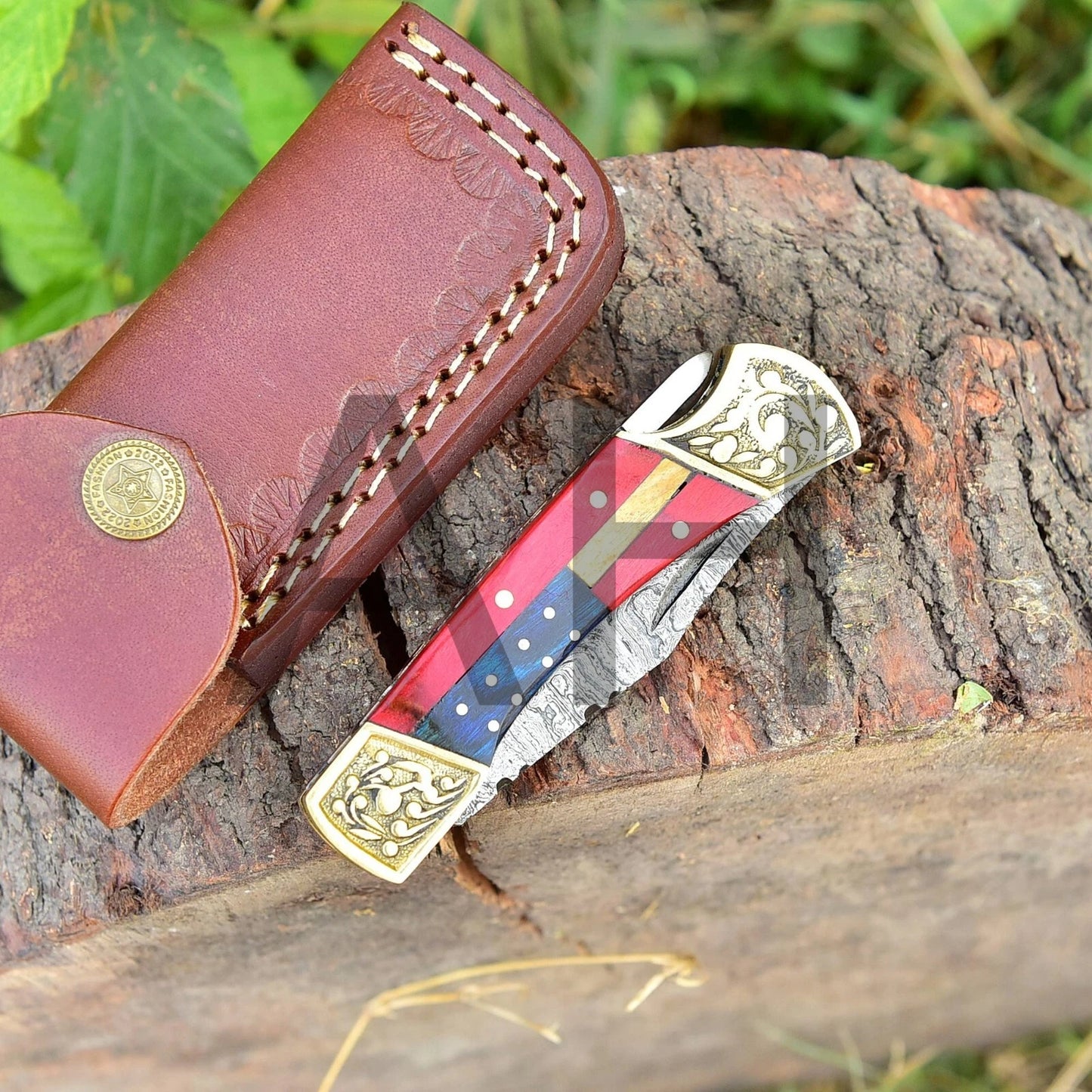 Premium Hand-Forged Damascus Folding Knife – American Flag Handle | 512 Layers | Leather Sheath Included