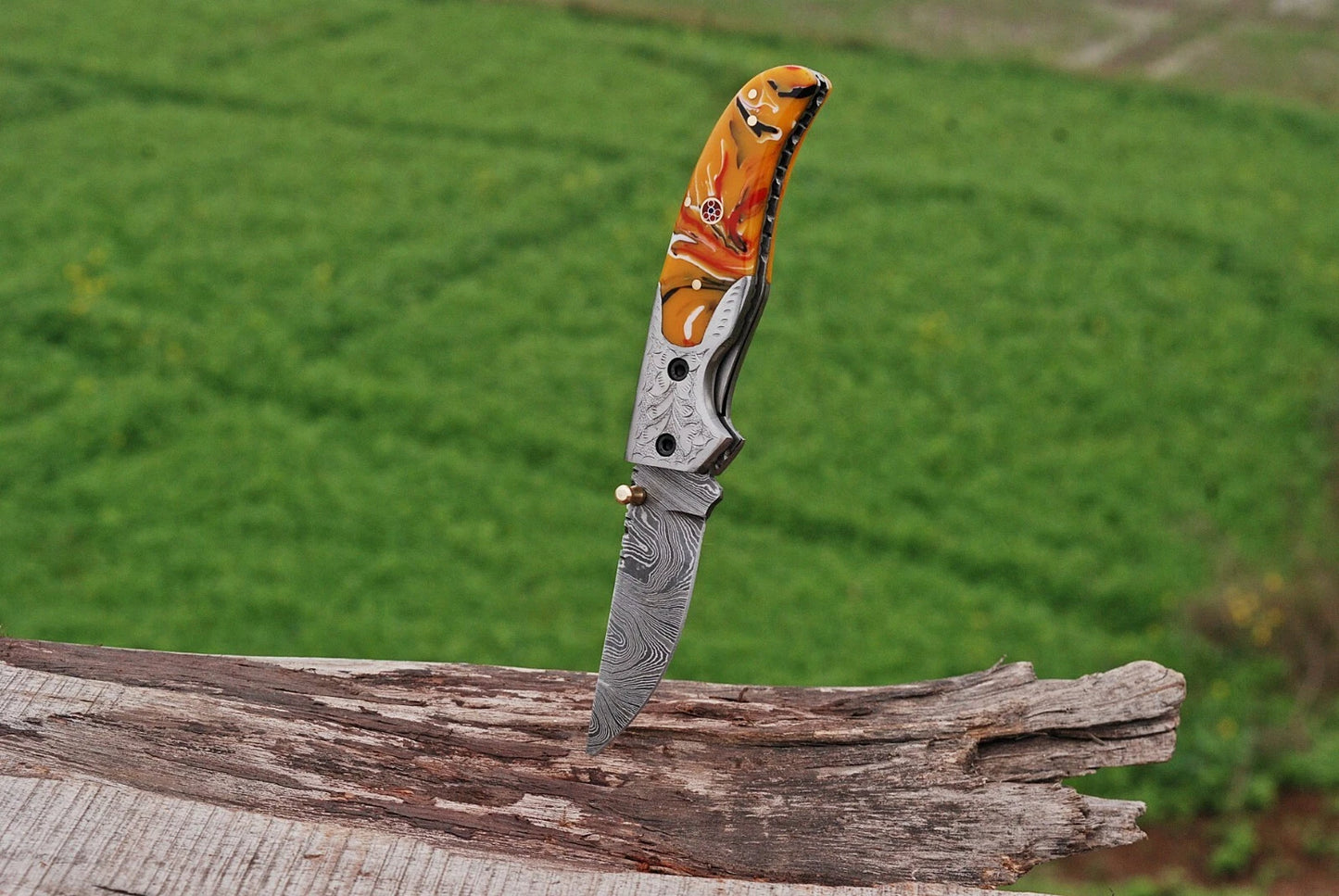 Premium Hand-Forged Damascus Folding Pocket Knife – Engraved Bolster Handle | 512 Layers | Leather Sheath Included