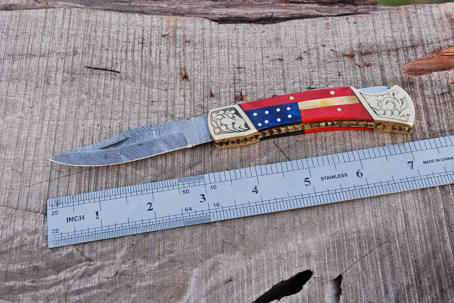 Premium Hand-Forged Damascus Folding Knife – American Flag Handle | 512 Layers | Leather Sheath Included