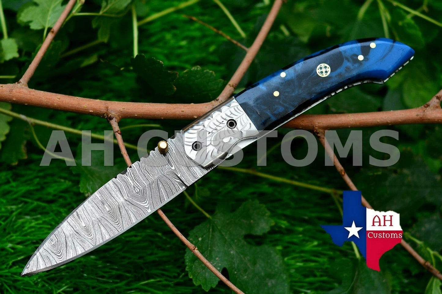 Handmade 512-Layer Damascus Steel Folding Pocket Knife with Resin Handle & Leather Sheath
