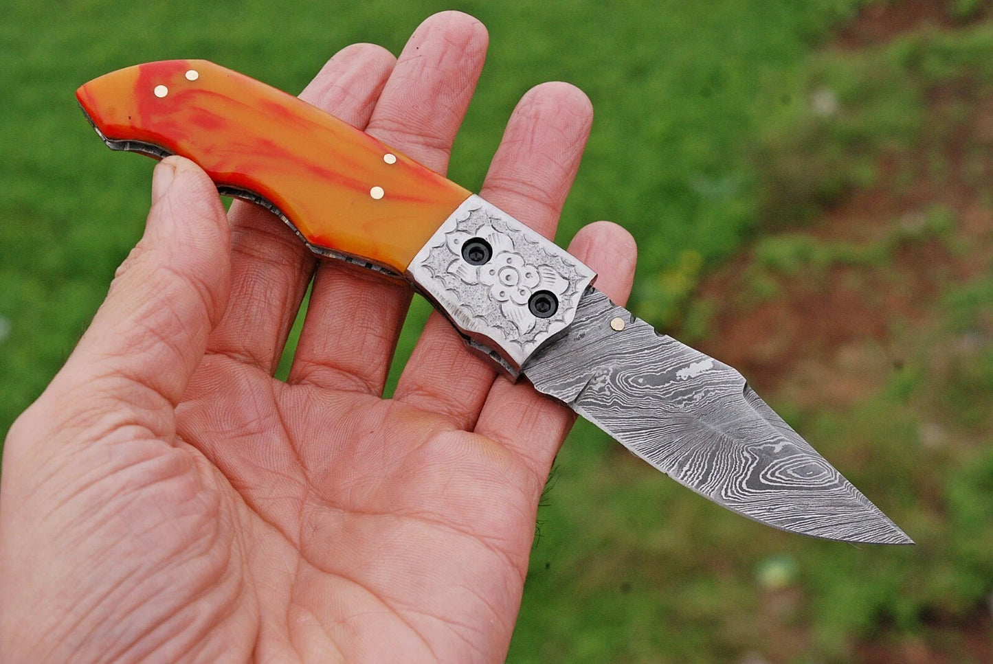 Premium Hand-Forged Damascus Folding Pocket Knife – Engraved Bolster Handle | 512 Layers | Leather Sheath Included
