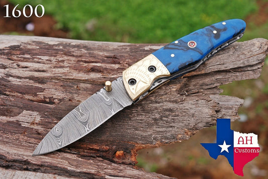 Premium Hand-Forged Damascus Folding Pocket Knife – Engraved Bolster Handle | 512 Layers | Leather Sheath Included